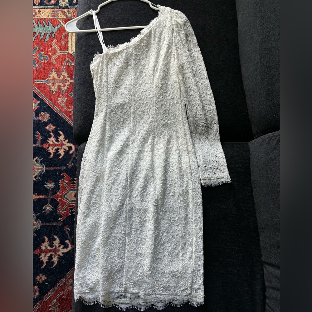 Adrianna Papell dress. White. Size 2. NWT.